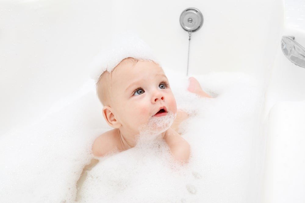 Showering With a Newborn Baby - How-To's and Safety Tips