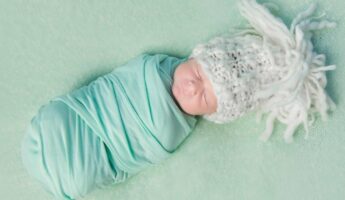 How to Use a SwaddleMe - Complete Guide