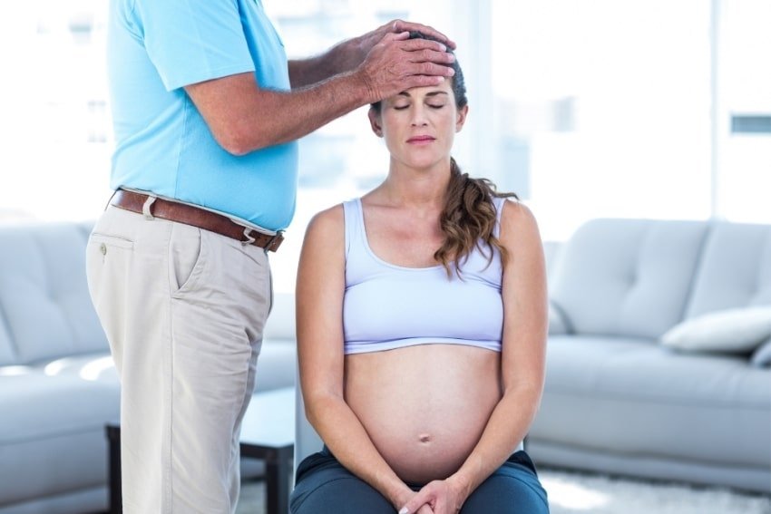 pregnant woman in therapy