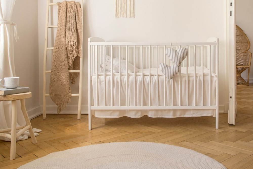 10 Best Low Profile Cribs For Short Moms