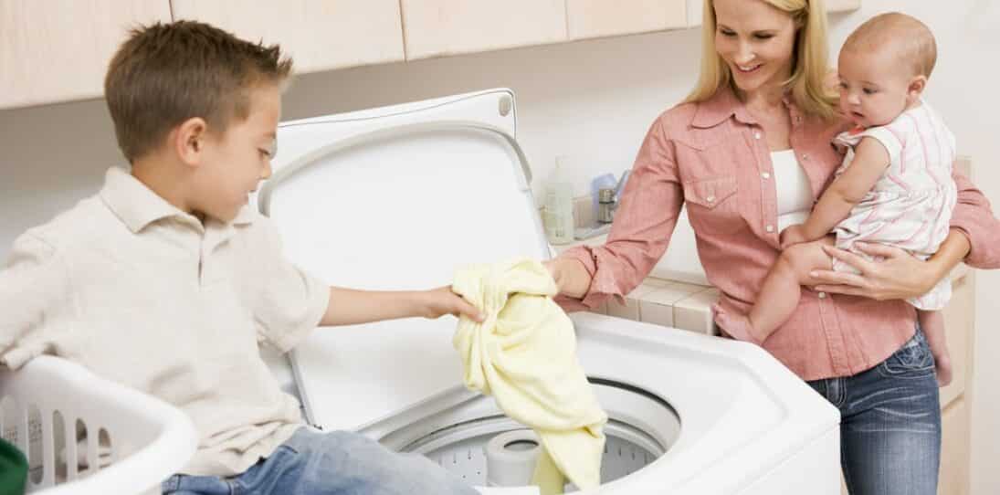 12 Best Laundry Detergents To Keep Colors From Fading