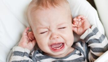 Ear Infection vs Teething - Differences, Symptoms, and Treatments