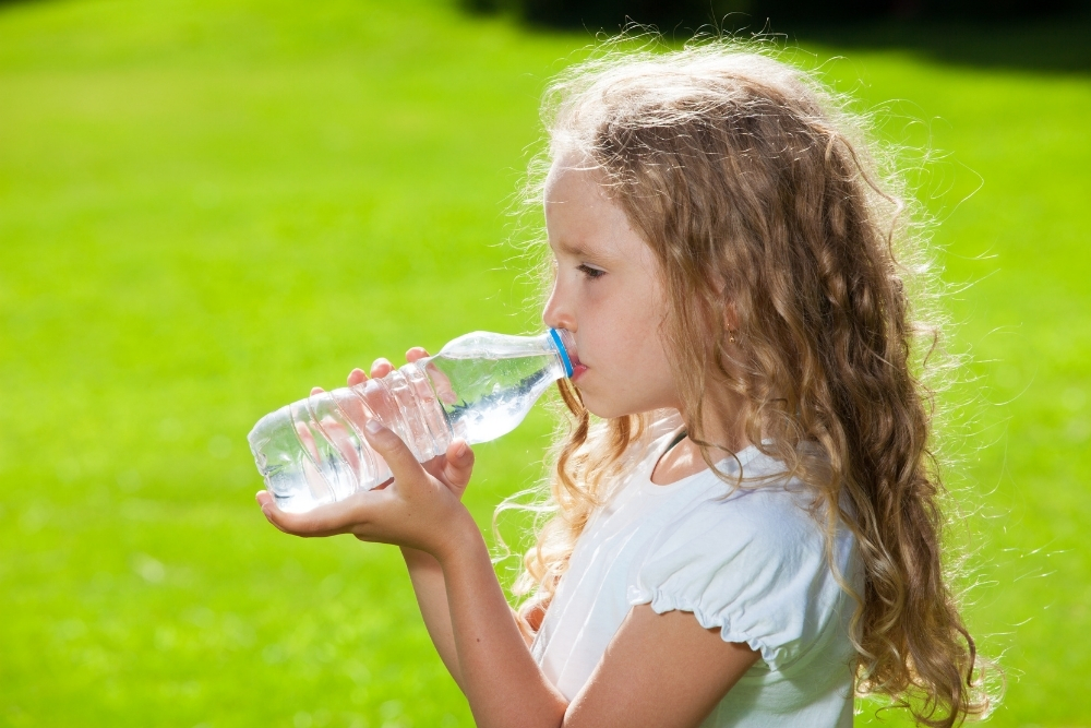 child water drink