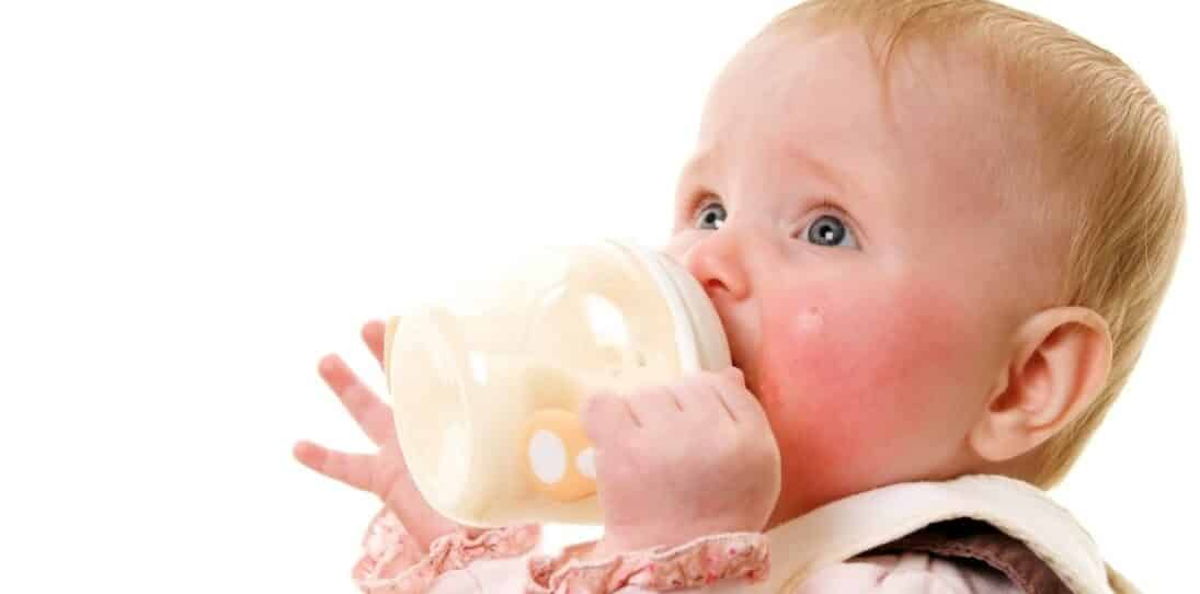 Is it Okay to Give Your Baby Formula At Night And Breastfeed During the Day?