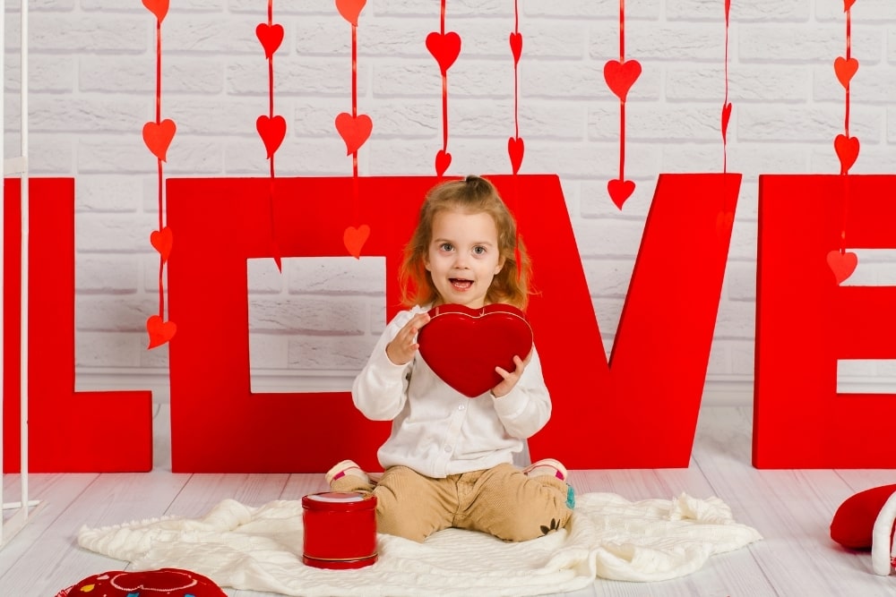 little girl heart love sign red