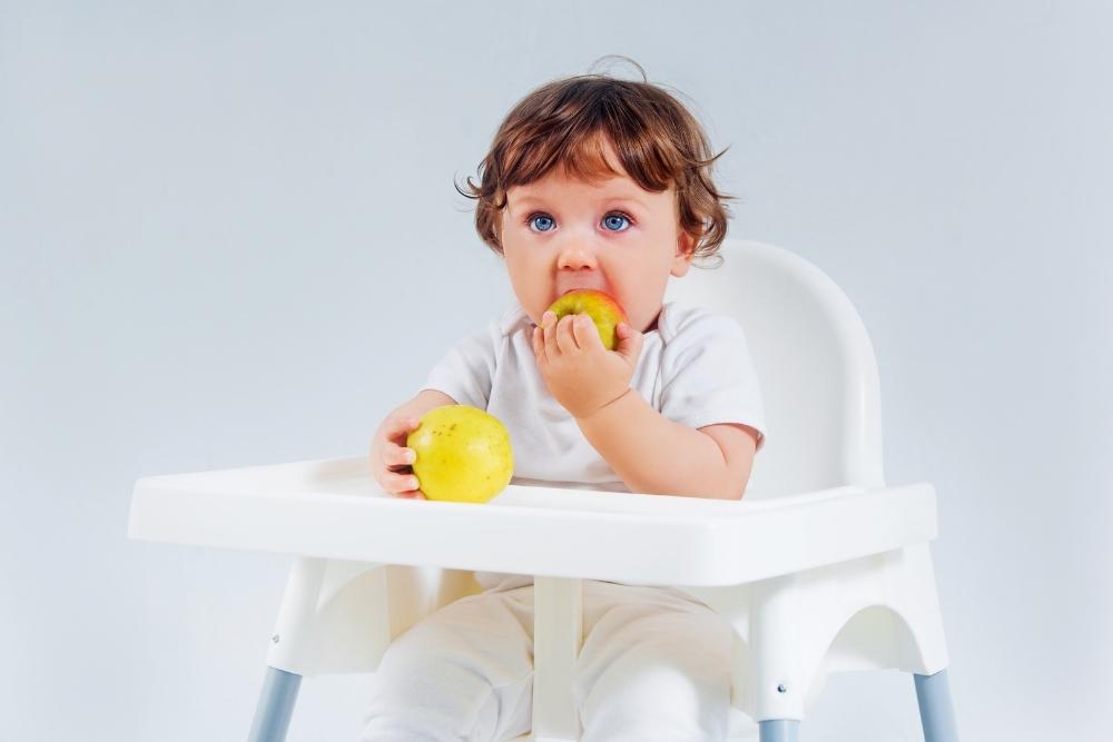baby boy eating apple (2)
