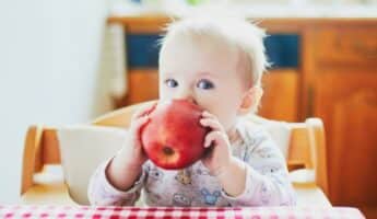 When Can Baby Eat Raw Apples?